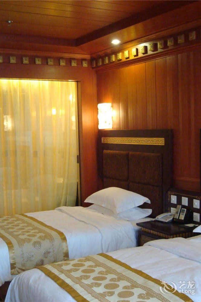 Yak Hotel Lhasa Buitenkant foto